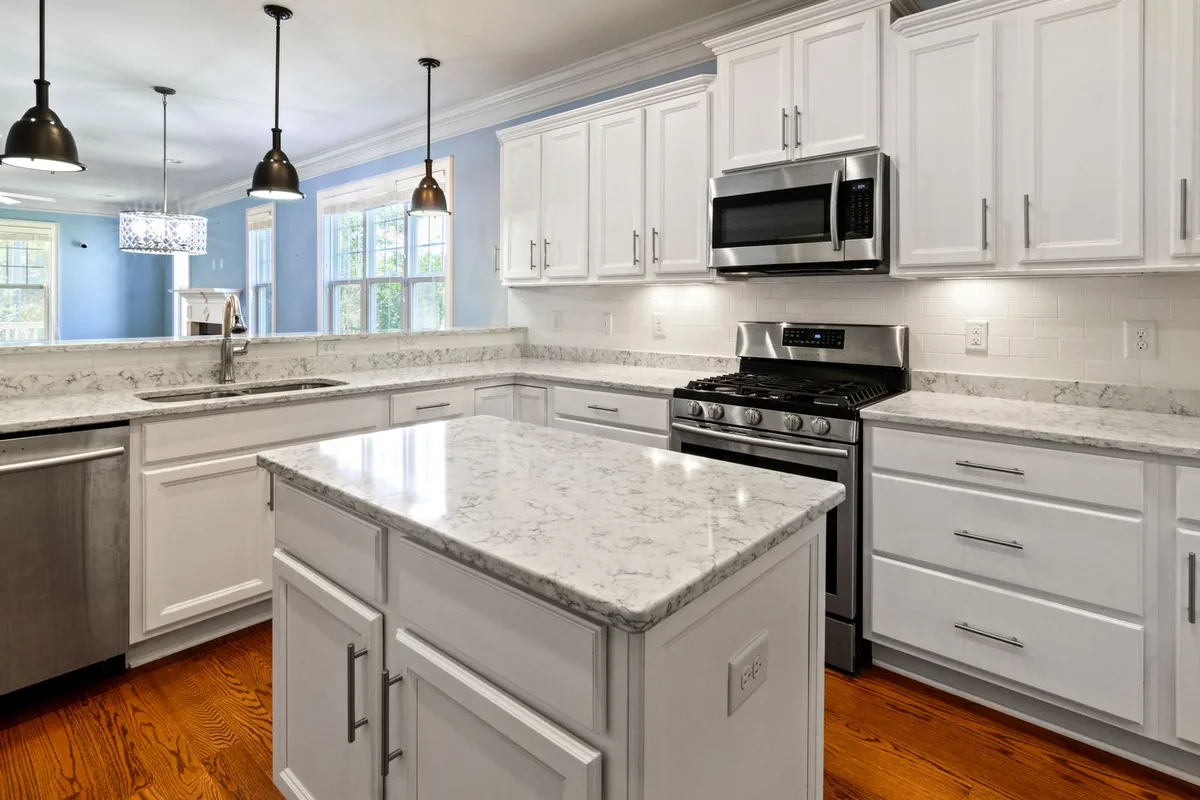Filth & Squalor Cleanup in Briarcliff, TX